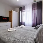 Luxury With Sea View,free Parking! Appartement
