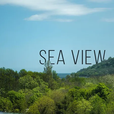 Luxury With Sea View,free Parking! דירה *