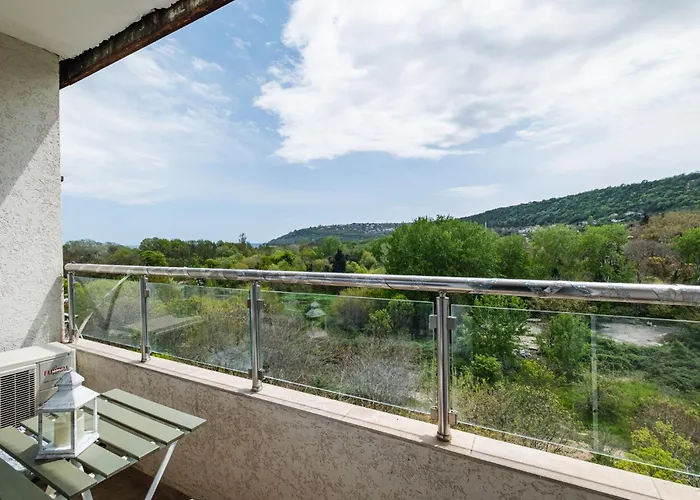 Luxury With Sea View,free Parking! Апартаменты